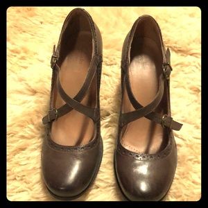 Clarks artisan dress pump - barely worn